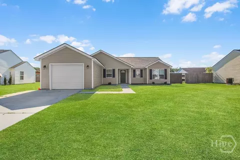 135 Willow Dr, Guyton, GA 31312