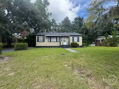 46 S Parkwood Dr, Savannah, GA 31404