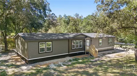 375 Cartertown Rd, Richmond Hill, GA 31324
