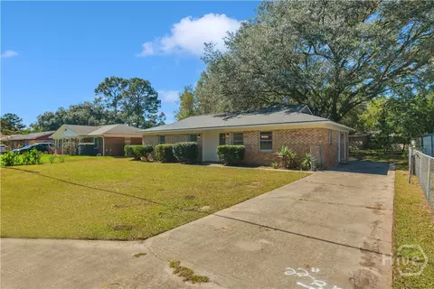927 Charles C Frasier Blvd, Hinesville, GA 31313