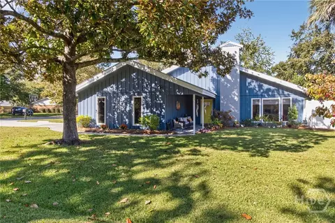 302 Sugar Tree Ct, Savannah, GA 31410