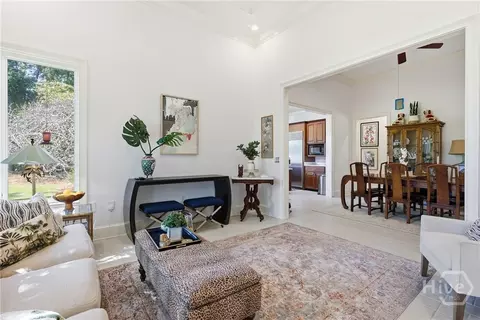 Living - 7 Springpine Ln, Savannah, GA 31411 photo 3 of 4
