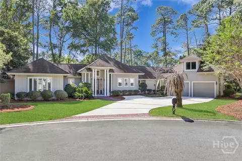7 Springpine Ln, Savannah, GA 31411