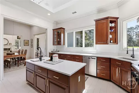 Kitchen - 7 Springpine Ln, Savannah, GA 31411 photo 3 of 3