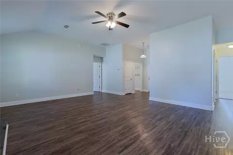 Living - 109 Knotty Pine Cir, Springfield, GA 31329 photo 5 of 5