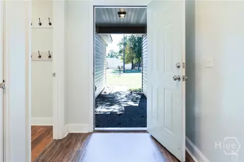 Entry Way - 109 Knotty Pine Cir, Springfield, GA 31329 photo 1 of 3