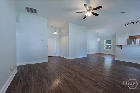 Living - 109 Knotty Pine Cir, Springfield, GA 31329 photo 4 of 5