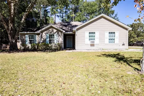 109 Knotty Pine Cir, Springfield, GA 31329