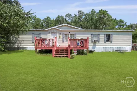 95 Mayflower Rd, Jesup, GA 31545
