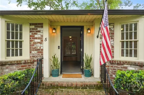 5 Jameswood Ave, Savannah, GA 31406