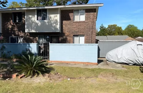1 Lewis Dr, Savannah, GA 31406
