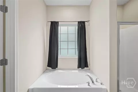 Bath - 102 Altamonte Dr, Guyton, GA 31312 photo 1 of 2