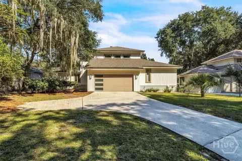 4 Fox Meadow Cir, Savannah, GA 31411