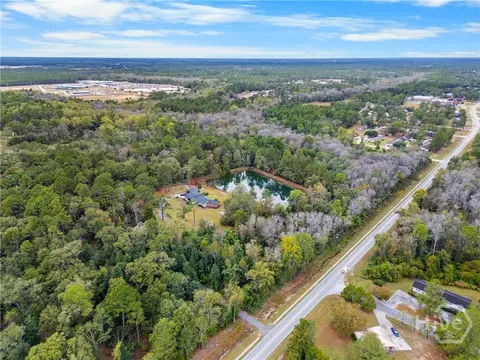 100 Morgan Dr, Jesup, GA 31545