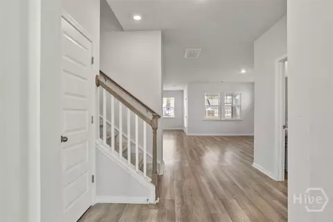 Entry Way - 734 Blue Moon Xing, Pooler, GA 31322 photo 4 of 10
