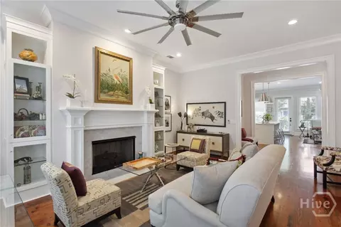318 E Hall St, Savannah, GA 31401