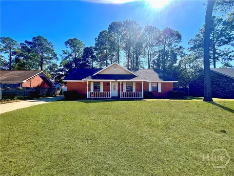 707 Friar Tuck Ln, Hinesville, GA 31313