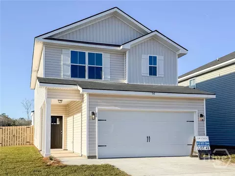 14 Hamilton Drive Dr, Hinesville, GA 31313