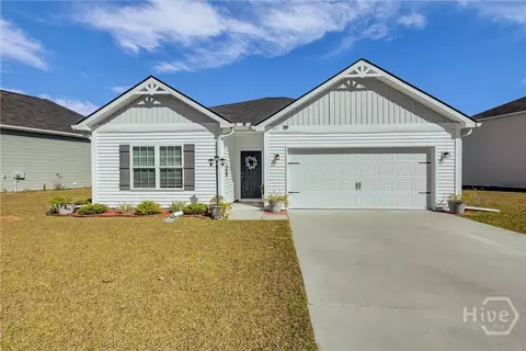 217 Brightleaf Cir, Hinesville, GA 31313