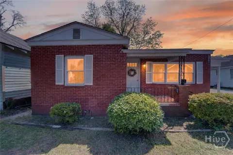 631 W 35th St, Savannah, GA 31415