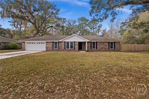 701 Leaning Oaks Dr, Savannah, GA 31410