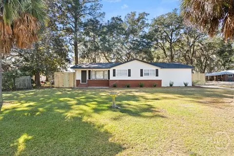 35 Oak Hill Rd, Richmond Hill, GA 31324