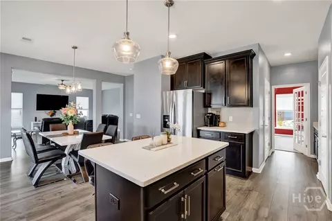 Kitchen - 153 Greyfield Cir, Savannah, GA 31407 photo 4 of 4