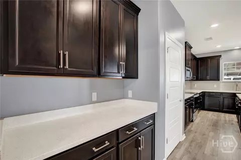 Entry Way - 153 Greyfield Cir, Savannah, GA 31407 photo 5 of 10