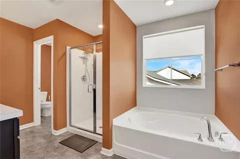 Bath - 153 Greyfield Cir, Savannah, GA 31407 photo 2 of 5