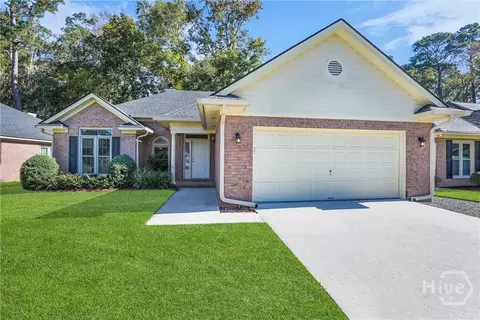 8 Oak Park Pl, Savannah, GA 31405