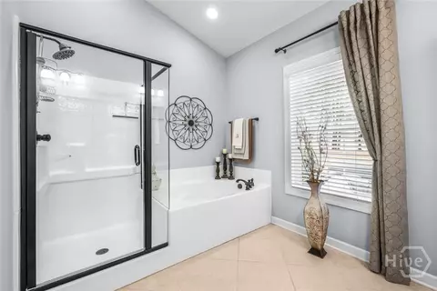 Bath - 116 Sutton Ln, Pooler, GA 31322 photo 3 of 4