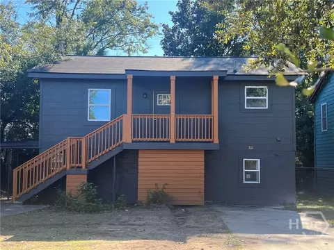 13 W 52nd St, Savannah, GA 31405