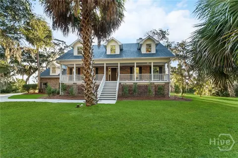 255 Passaic Ln, Richmond Hill, GA 31324