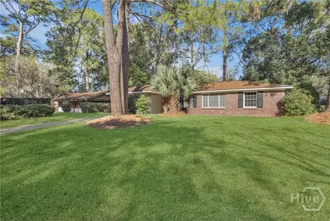 110 Paradise Dr, Savannah, GA 31406