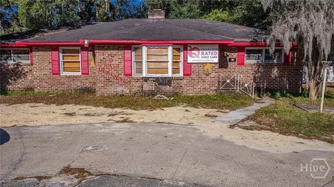 110 E Derenne Ave, Savannah, GA 31405
