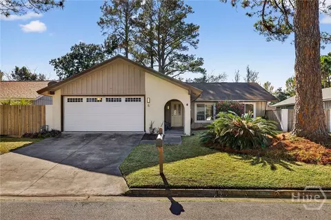 5 Chantilly Ct, Savannah, GA 31419