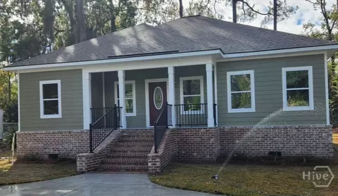 5 Sidney Dr, Savannah, GA 31406