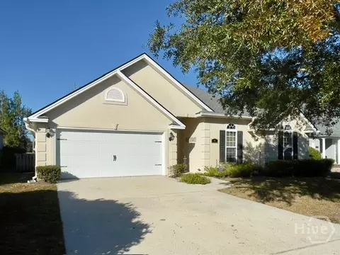 8 Olympic Ct, Savannah, GA 31419