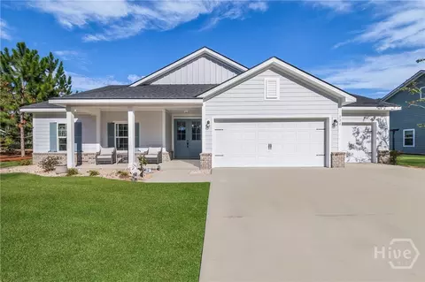 121 Crawford Ln, Richmond Hill, GA 31324