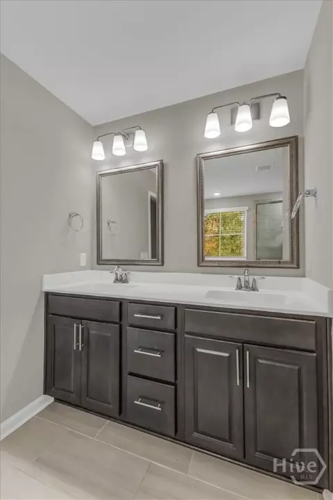 Bath - 268 Harmony Blvd, Pooler, GA 31322 photo 2 of 7
