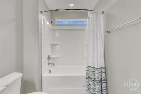 Bath - 268 Harmony Blvd, Pooler, GA 31322 photo 6 of 7