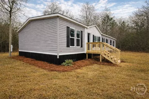 199 Claudia Ln, Midway, GA 31320