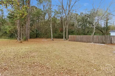 Exterior - 8701 E Oglethorpe Hwy, Midway, GA 31320 photo 7 of 8