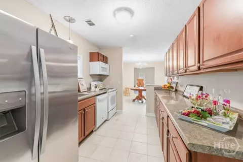 Kitchen - 8701 E Oglethorpe Hwy, Midway, GA 31320 photo 3 of 4