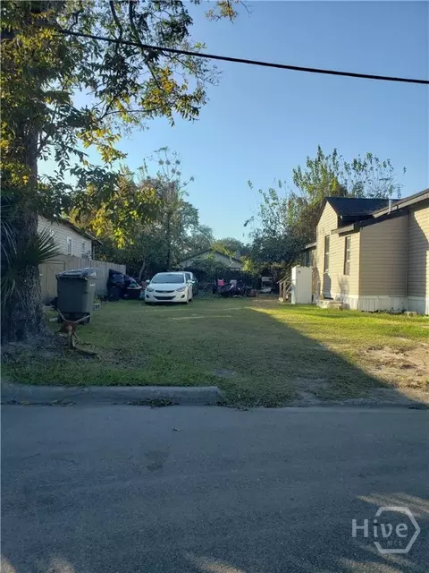 11 Norton St, Savannah, GA 31415