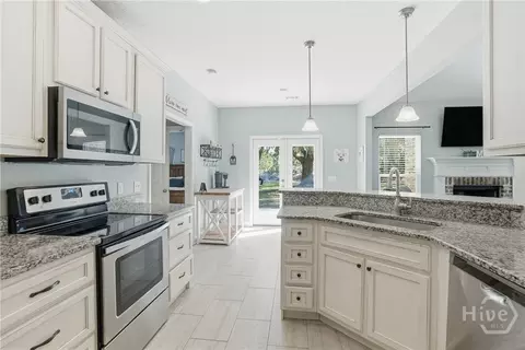 Kitchen - 645 Nease Rd, Guyton, GA 31312 photo 2 of 5