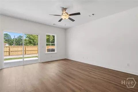 Living - 536 Brogdon, Guyton, GA 31312 photo 2 of 3
