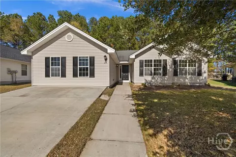 11 Cordage Cir, Port Wentworth, GA 31407