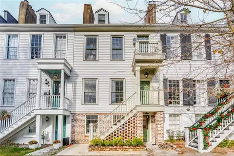 110 W Taylor St, Savannah, GA 31401