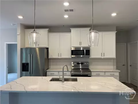 Kitchen - 150 Como Dr, Pooler, GA 31322 photo 1 of 2